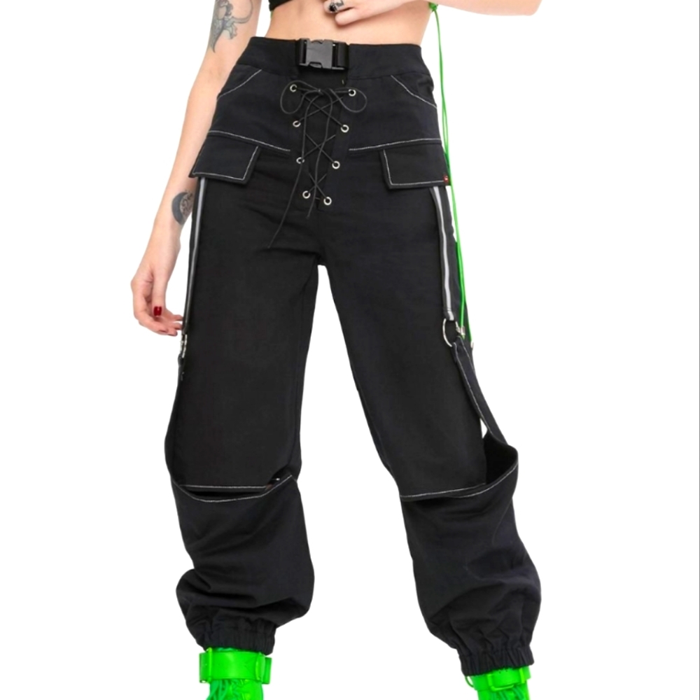 Lara Black Cargo Pants Alices Lips